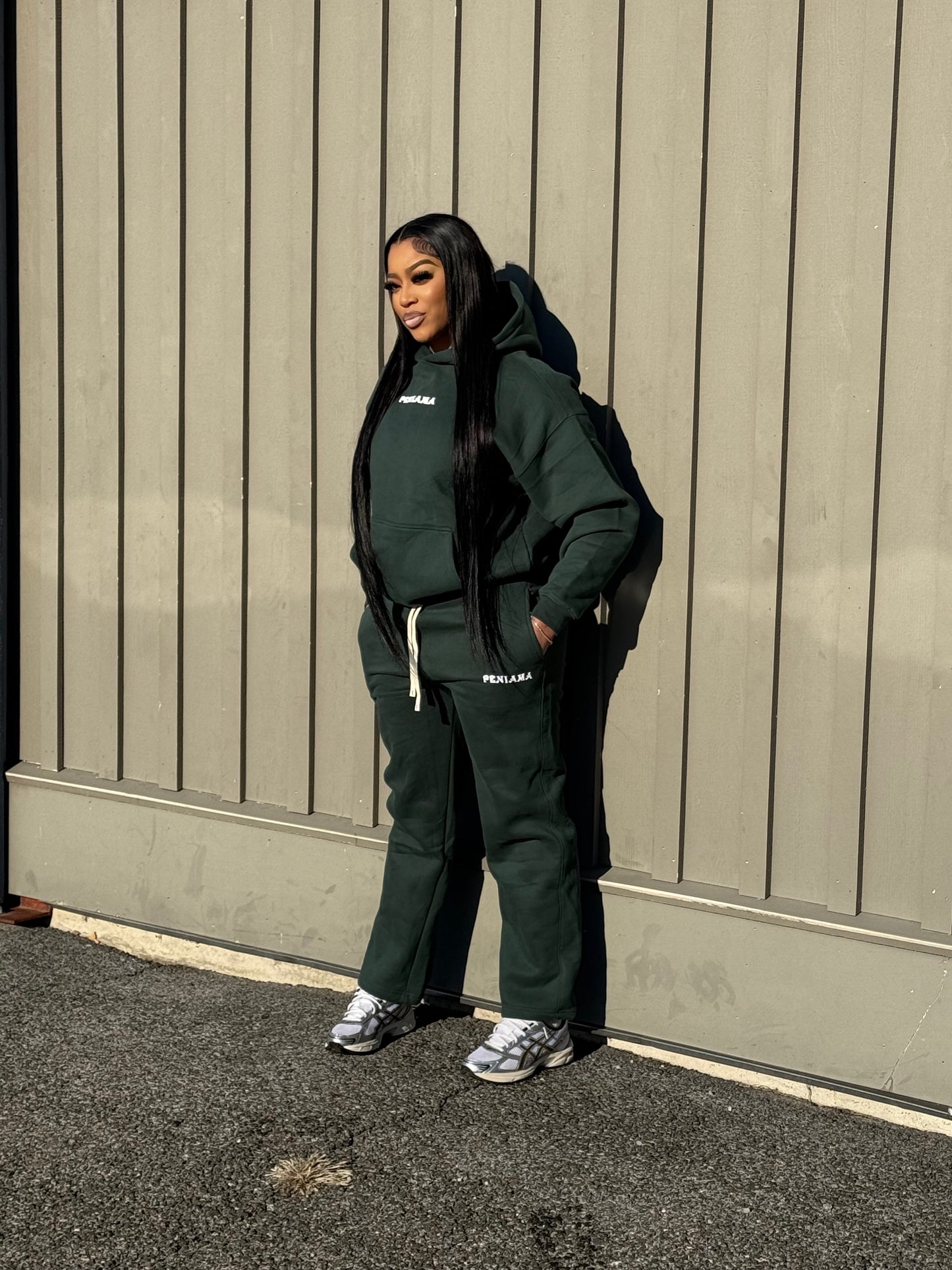 BAD WEATHER FLARED SWEATPANT (SACRAMENTO GREEN)